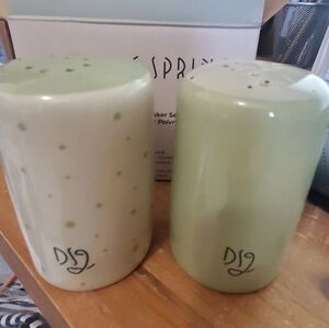 Darling Spring NWT IN BOX. Salt and pepper shakers.  Set. Light green